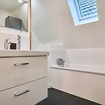 Pensión Maison 4 Avec Jardin & Garage Proche Tram