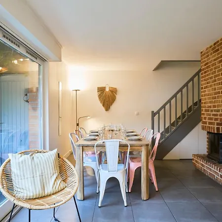 Holiday home Maison 4 Avec Jardin & Garage Proche Tram Wasquehal