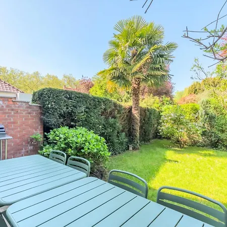 Maison 4 Avec Jardin & Garage Proche Tram Holiday home *